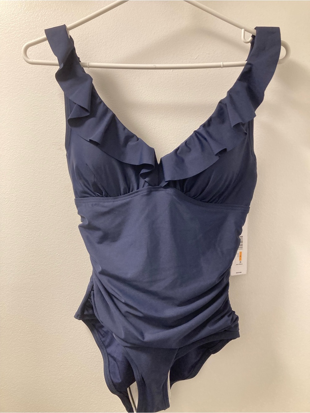 NWT DKNY D16MS691 Ruffle Tummy Control Underwire One Piece Navy Swimsuit Size S